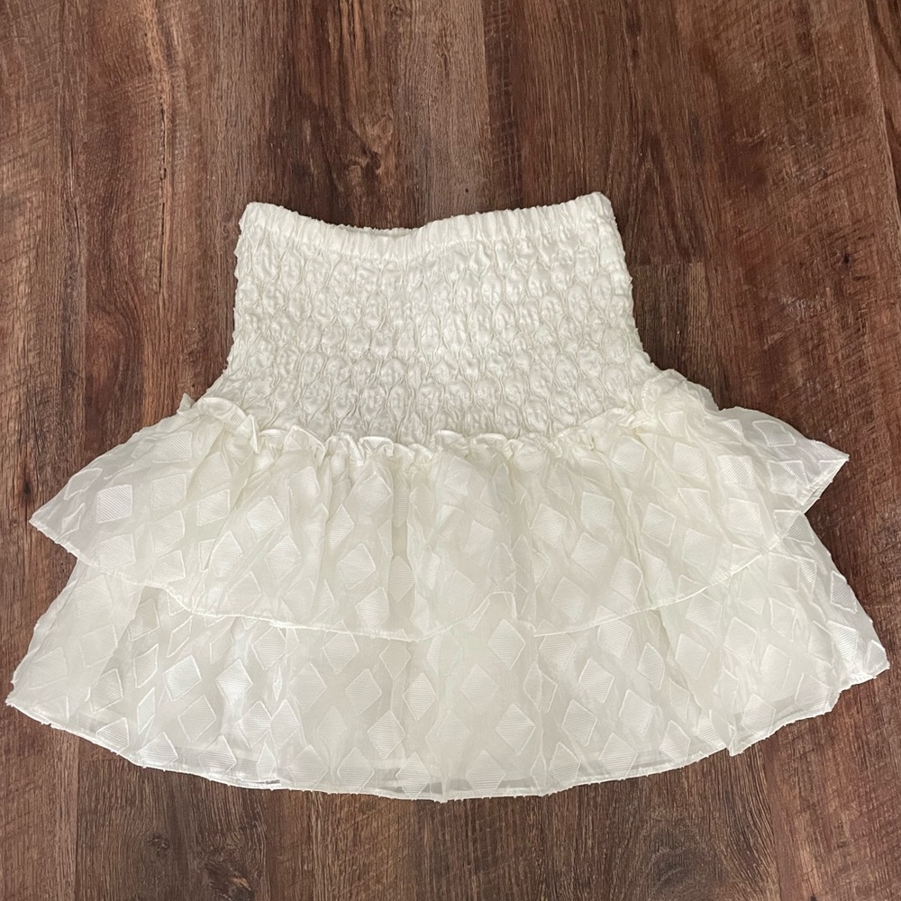DO+BE White Tiered Skirt with Pattern
